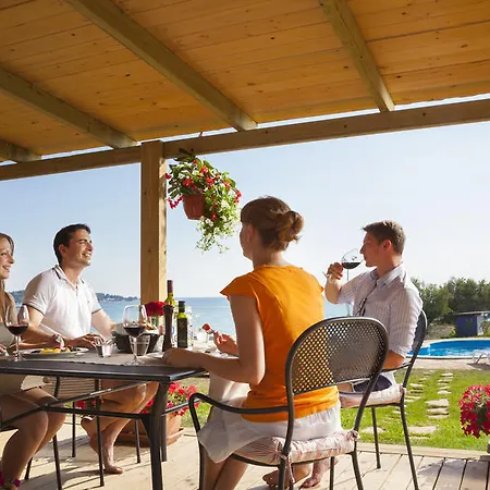 Prázdninový areál Bella Vista Homes 4*